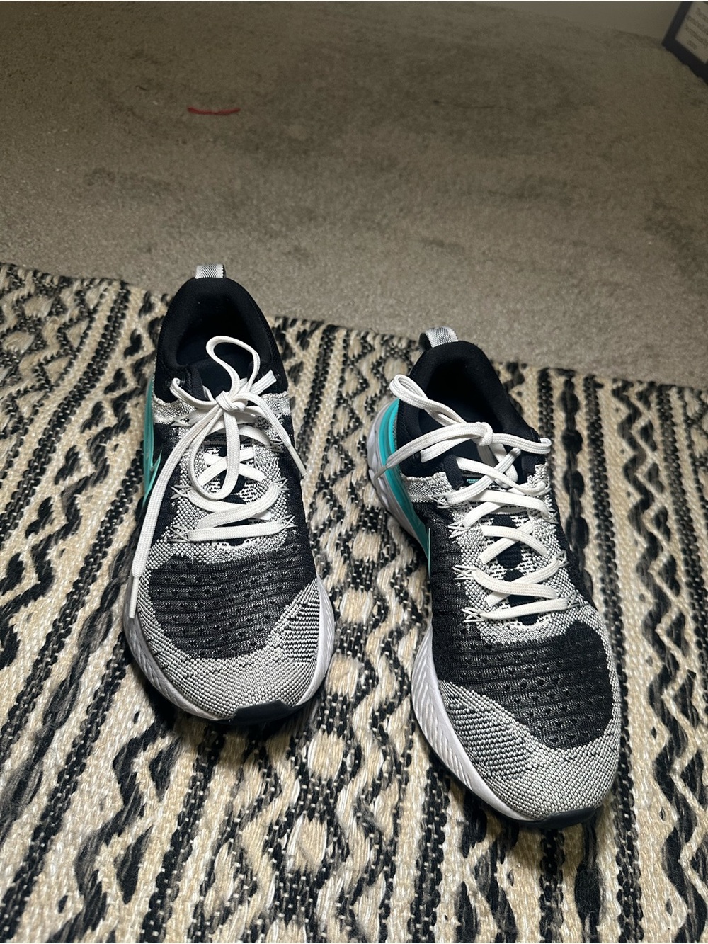 Nike Women's Black/Gray/Teal Running Sneakers - Picture 3 of 3